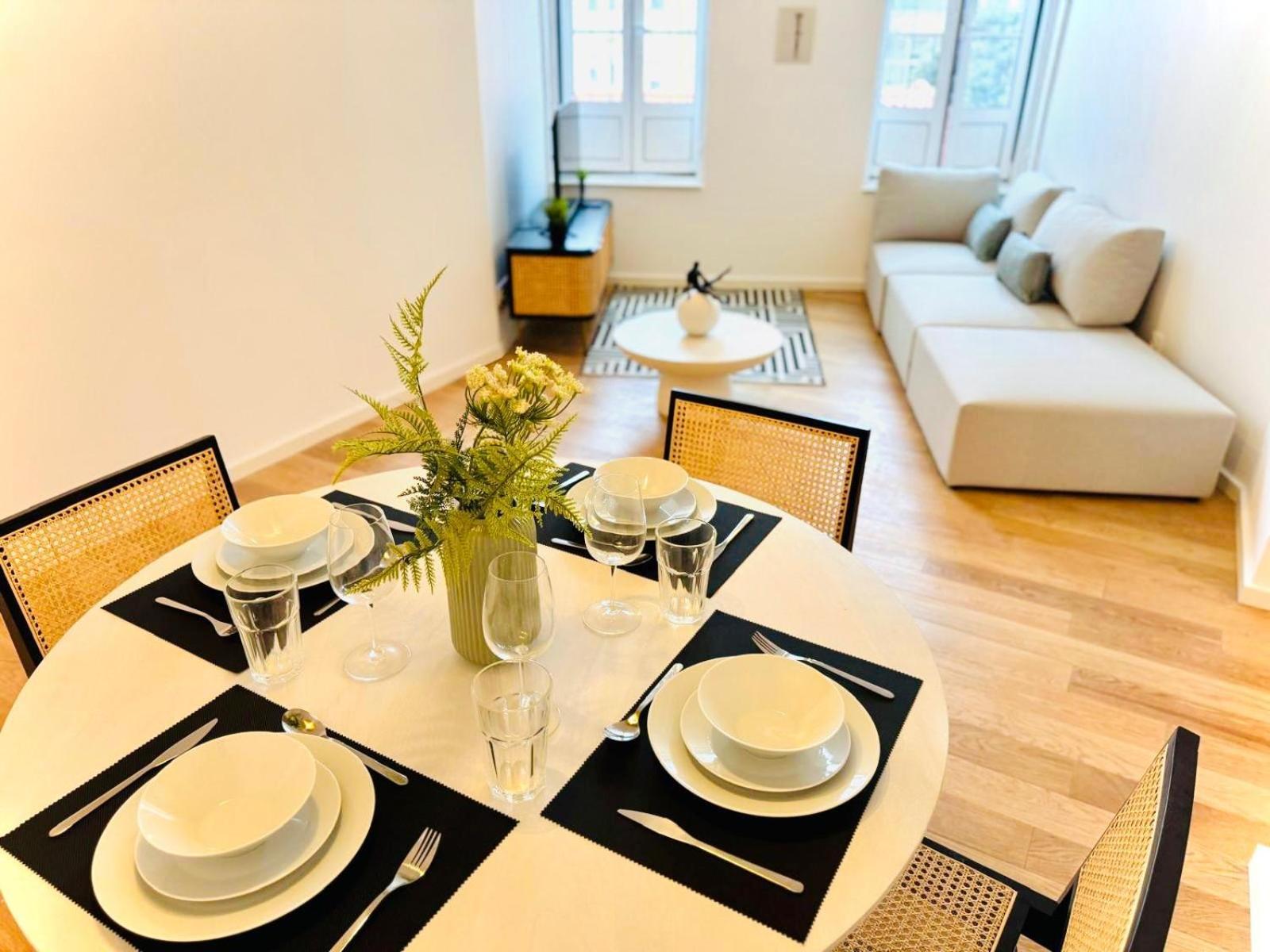 Lisbon Pink House II Beautiful 2 Bedroom Flat In City Center Exterior foto